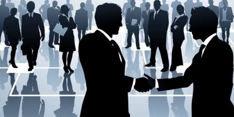 Tutti alla ricerca di competenze tecniche: quali sono le professioni più richieste