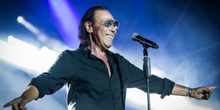 Antonello Venditti, concerto di Capodanno 2024 in Piazza Libertà ad Avellino