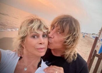 Carmen Russo conferma la crisi con il suo Enzo Paolo Turchi?