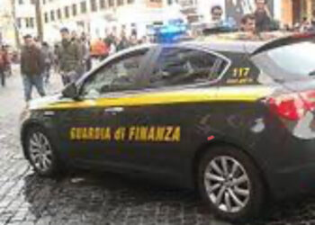 Agente della Penitenziaria punta la pistola contro la Comandante poi fugge ma viene catturato