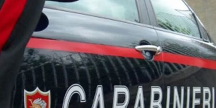 Accoltellato durante una rapina a Napoli