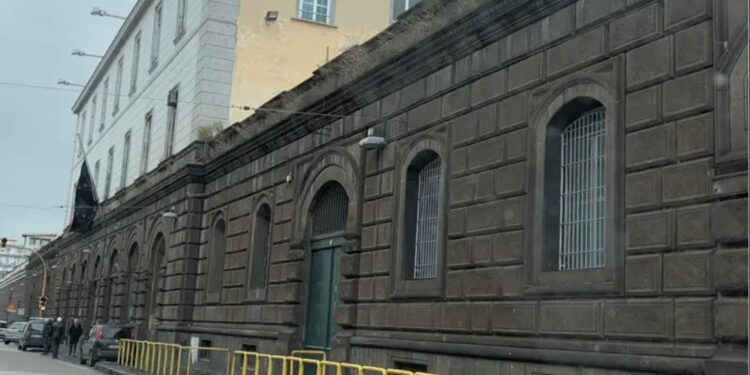 NAPOLI, TROVATA DROGA IN UN PACCO PER UN DETENUTO DEL CARCERE DI POGGIOREALE