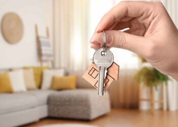 Affitta a Milano un posto letto a 250 € al mese: il “letto” è un divano angolare