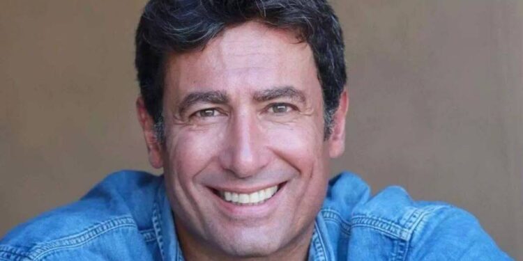 Ai domiciliari l’avvocato di Calissano: pare abbia sottratto all’attore più di 800mila euro