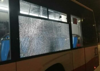 Autobus di Anm danneggiati a colpi di pistola a Napoli: altri due raid nel pomeriggio di ieri