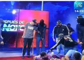 Ecuador: narcos irrompono armati in diretta tv , è guerriglia