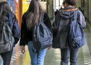 Grosseto, prof. rimprovera alunna 14enne, lei lo aggredisce davanti ai compagni di classe