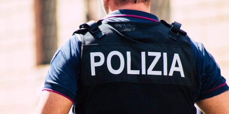 Aggressione in Vaticano: poliziotto ferito con un coltello da cucina