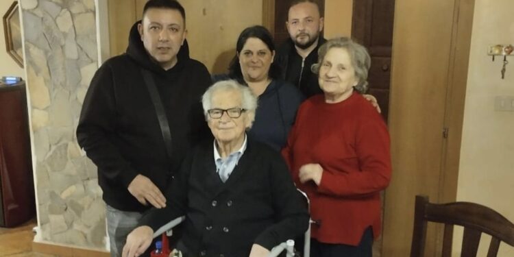 Pino Grazioli a Cosenza per realizzare l’ultimo desiderio di un  fan