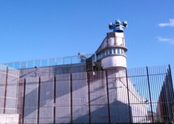 ARIANO IRPINO, ARRESTATA MADRE CHE TENTA DI PORTARE DROGA AL FIGLIO DETENUTO IN CARCERE: ALTRI RISTRETTI SI BARRICANO IN CARCERE PER IMPEDIRE PERQUISIZIONE ALLA POLIZIA PENITENZIARIA