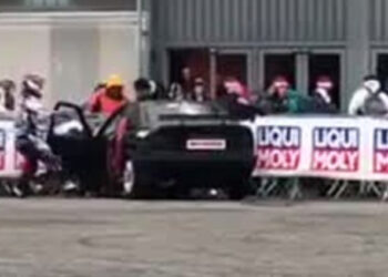 9 feriti al Motor Bike Expo a Verona, auto finisce sugli spettatori