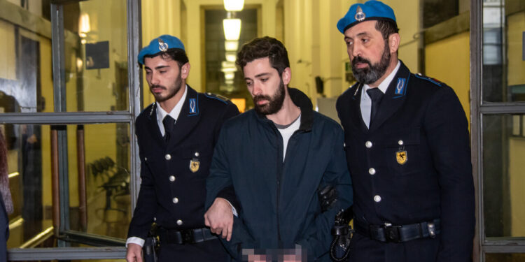 Al via il processo per rendere giustizia a Giulia Tramontano: Impagnatiello in lacrime, la famiglia di Giulia lascia l’aula