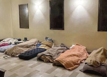 Aperte le porte di una chiesa di Treviso, materassi e coperte per i bisognosi