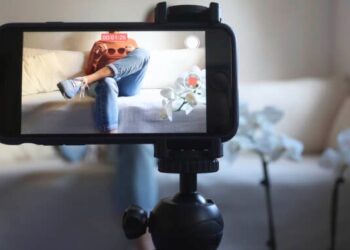 Stretta dell’Agcom sugli influencer: maggiore trasparenza nelle pubblicità