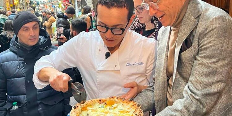 Sorbillo: “Non fermatevi al pregiudizio, pizza con l’ananas questione di gusti, ma non la discriminiamo”