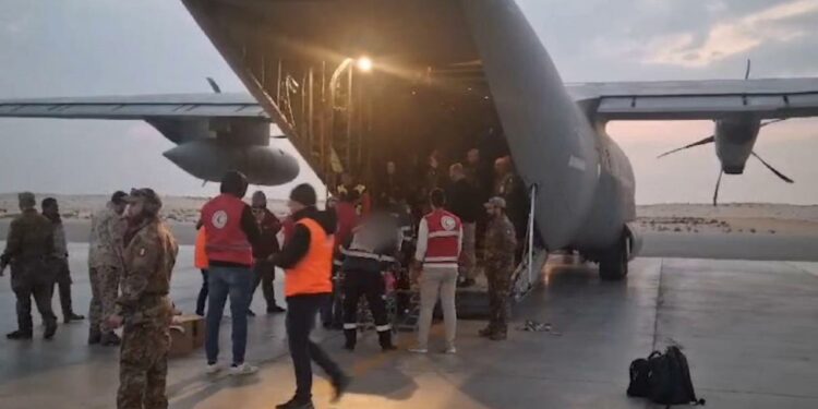 Arrivati in Italia i piccoli pazienti da Gaza per ricevere cure nel nostro Paese