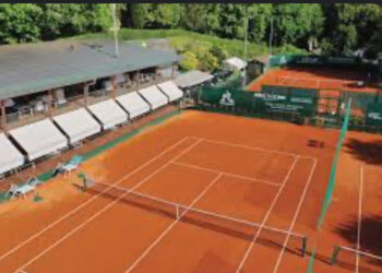 Medico stroncato da un infarto mentre gioca a tennis