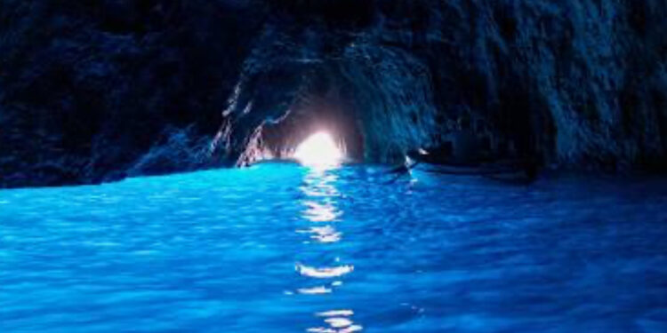 Capri, Grotta Azzurra: ritrovati manufatti archeologici
