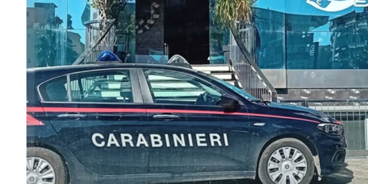 Rapina a mano armata nel napoletano, indagano i Carabinieri