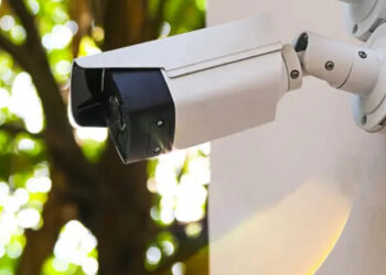 Videocamere di sorveglianza distrutte nella piazza di spaccio