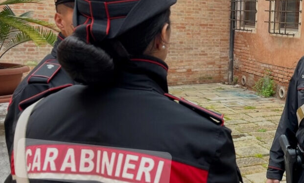 Calci e pugni a un dirigente Asl perché non voleva cambiargli il medico