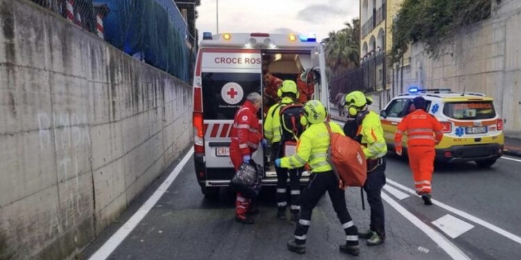 Sanremo, due  studenti investiti da un  tir pirata: Uno dei due ragazzi non ce l’ha fatta