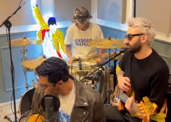 I The Kolors cantano “I p’ me, tu p’ te” e il video fa il giro del web