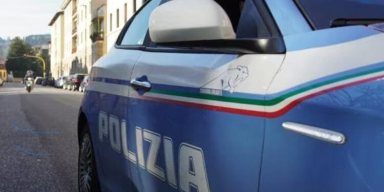 Ponticelli, un uomo ha sparato colpi di pistola dal balcone della sua abitazione