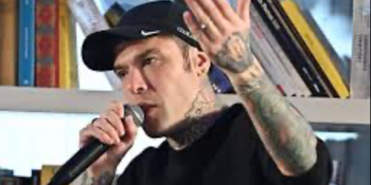 Fedez in un incontro pubblico parla della sua salute mentale