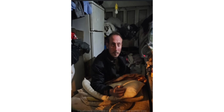 Vivere tra i topi nel degrado totale, la storia di Gianluca