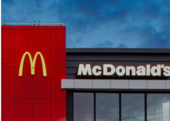 MCDONALD “DOWN”, PER UN GUASTO CHIUSI RISTORANTI IN TUTTO IL MONDO