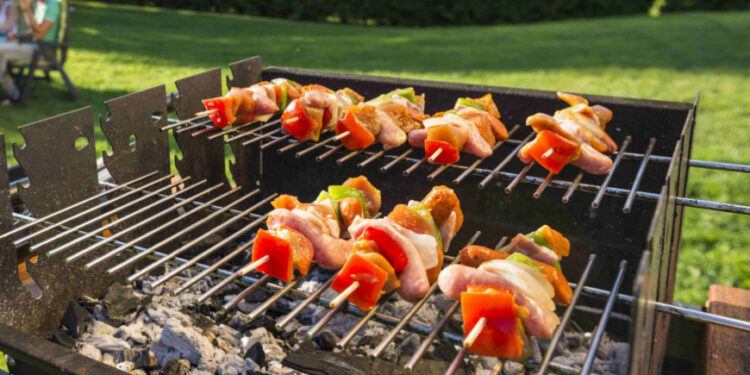 Tre giovani ustionati durante il barbecue di Pasquetta