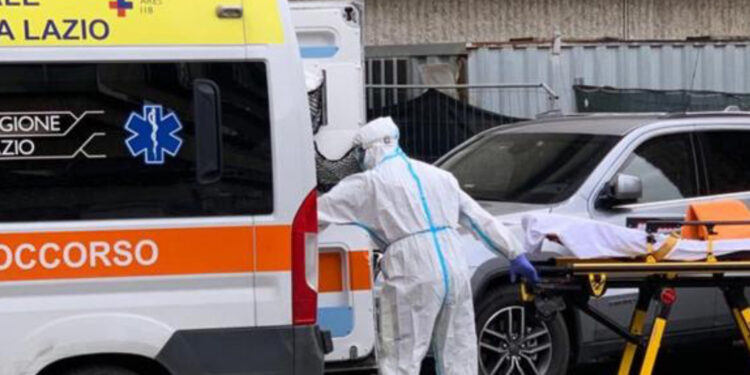 BENEVENTO, AVVOCATO SI ACCASCIA A TERRA E MUORE: TRAGEDIA IN VIA PERASSO