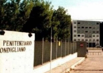 NAPOLI, TENSIONE CONTINUA NELLE CELLE DI SECONDIGLIANO, TRA RINVENIMENTO DI TELEFONI E AGGRESSIONE A POLIZIOTTI PENITENZIARI – SAPPE: “LE CARCERI DELLA CAMPANIA SONO PENTOLE A PRESSIONE PRONTE A ESPLODERE: MA CHI DIFENDE I DIFENSORI”?