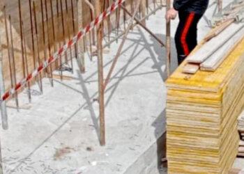 MONTEFORTE, OPERAIO CADE DA UN’IMPALCATURA: FERITO GRAVEMENTE