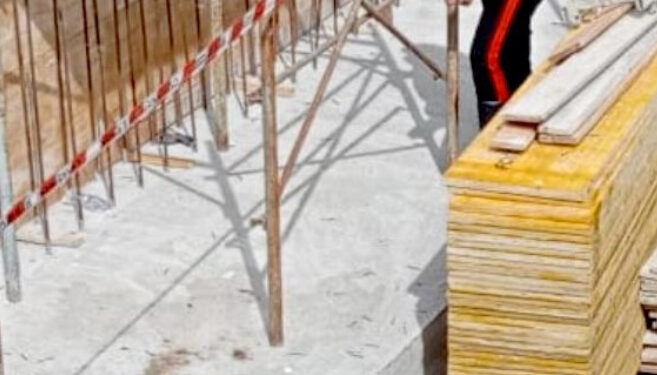 MONTEFORTE, OPERAIO CADE DA UN’IMPALCATURA: FERITO GRAVEMENTE