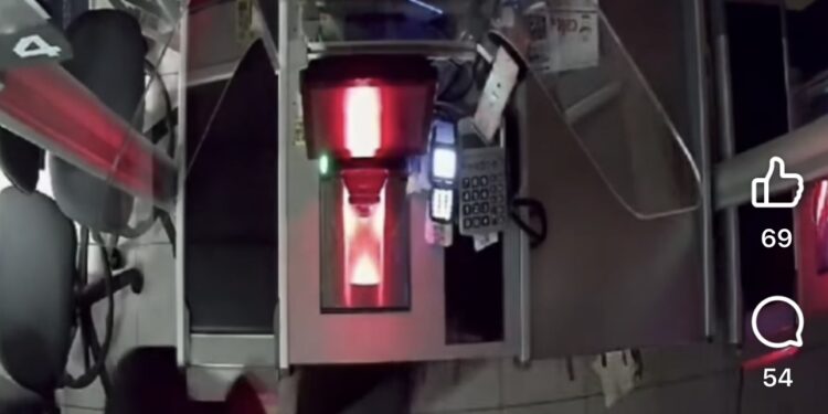 Furto con scasso da 15Omila euro al supermercato Calce: le telecamere immortalano il raid
