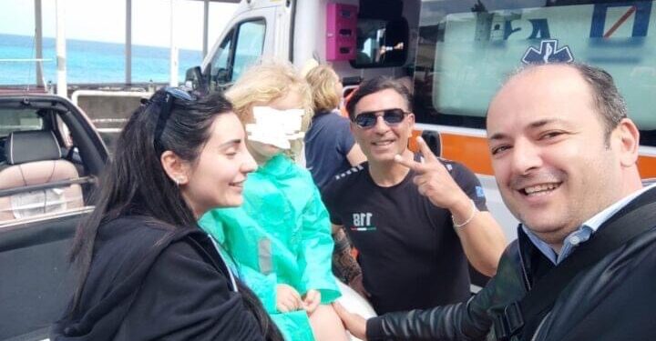 Bimba tedesca cade in mare a Capri: salvata in extremis