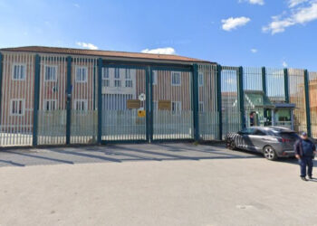 AVELLINO: PORTA DROGA AL FIGLIO IN CARCERE, ARRESTATA MADRE DI UN DETENUTO