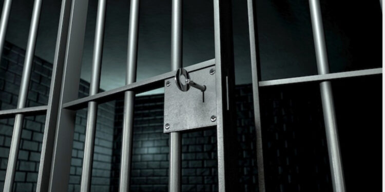 Detenuti minori torturati nel carcere Beccaria dai poliziotti: 21 misure cautelari