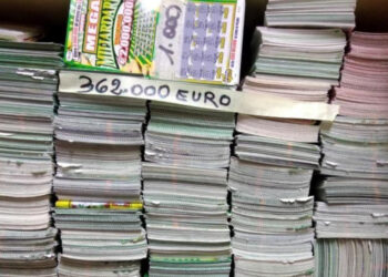 MARIO E I 407 MILA EURO DI GRATTA E VINCI PERDENTI: «LI HO CONSERVATI TUTTI, MOSTRATELI NELLE PIAZZE»