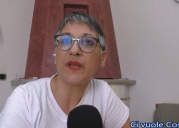 MAMMA CHIEDE DI ACCOMPAGNARE LA FIGLIA DISABILE E CON EPILESSIA IN GITA MA LA SCUOLA DICE NO.POI L’ISTITUTO ANNULLA LA GITA