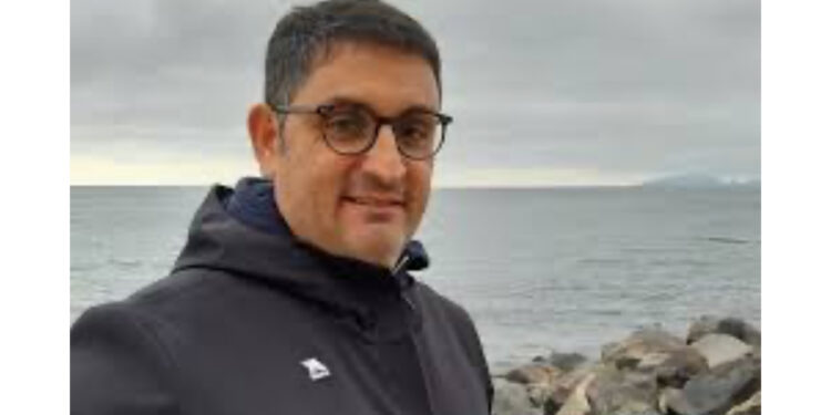 Gigi Manzoni, Sindaco di Pozzuoli, affronta l’emergenza sismica con determinazione