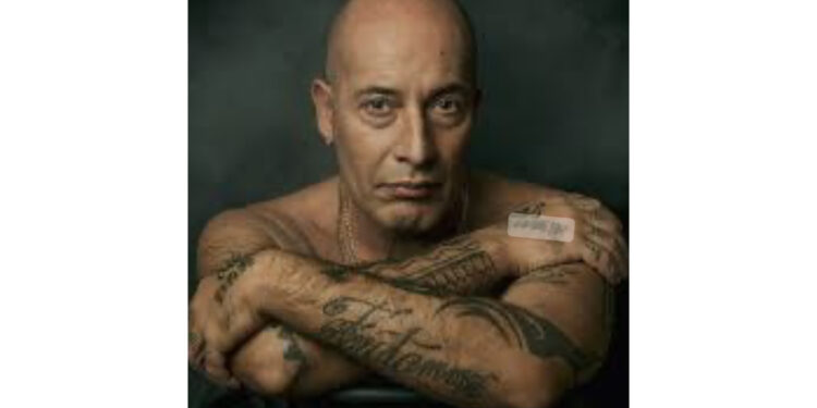 Concerto Gratuito di Ciccio Merolla nel Cuore di Napoli: Un’Esperienza Unica per i Fan