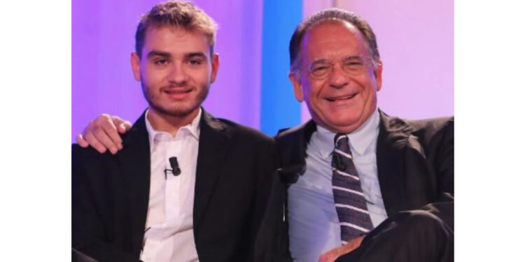 ALESSANDRO CECCHI PAONE: “IO E MIO MARITO SIMONE STIAMO PENSANDO DI ANDARE CON UNA DONNA”