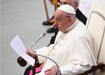 Duro attacco di Papa Francesco contro  la presenza  di omosessuali nei seminari