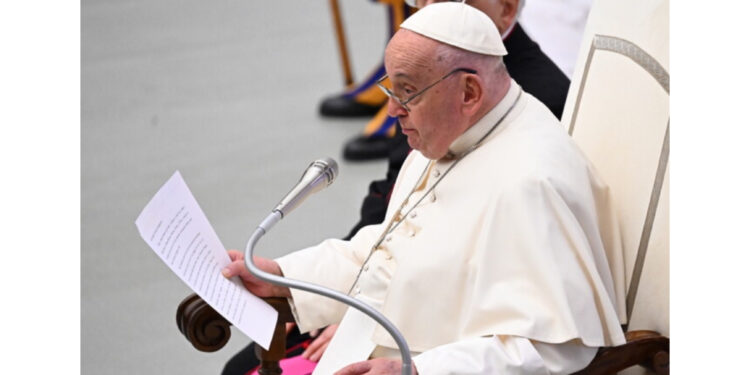 Duro attacco di Papa Francesco contro  la presenza  di omosessuali nei seminari