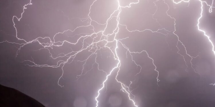 Allerta Meteo: Temporali Improvvisi e Intensità Elevata in Campania Oggi dalle 14 alle 22
