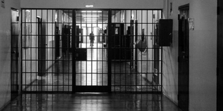 CARINOLA, ANCORA VIOLENZA TRA LE SBARRE: CONTUSI POLIZIOTTI PENITENZIARI