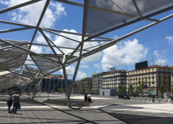 Aggressione a Napoli: uomo ferito gravemente